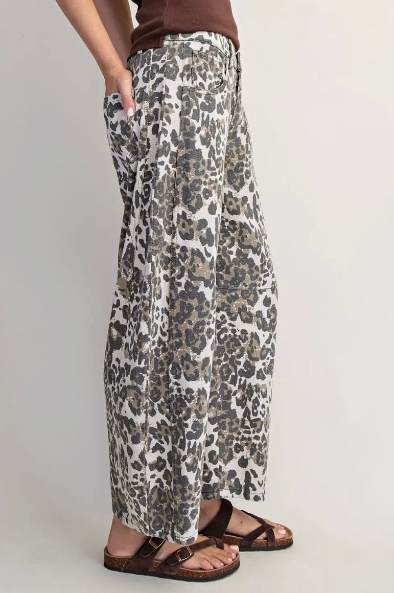 Mae Soft Leopard Barrel Jeans